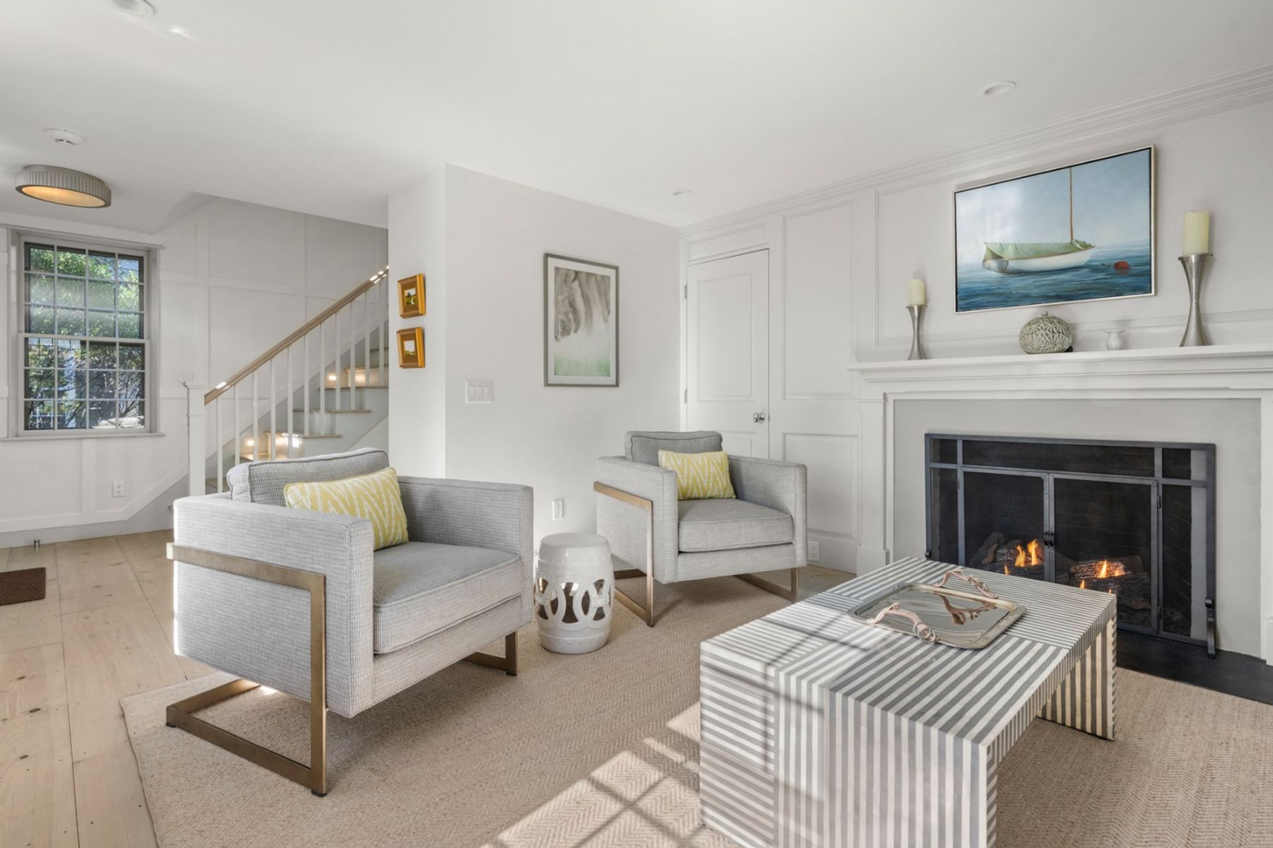 21.5 Hussey Street (21 1/2)