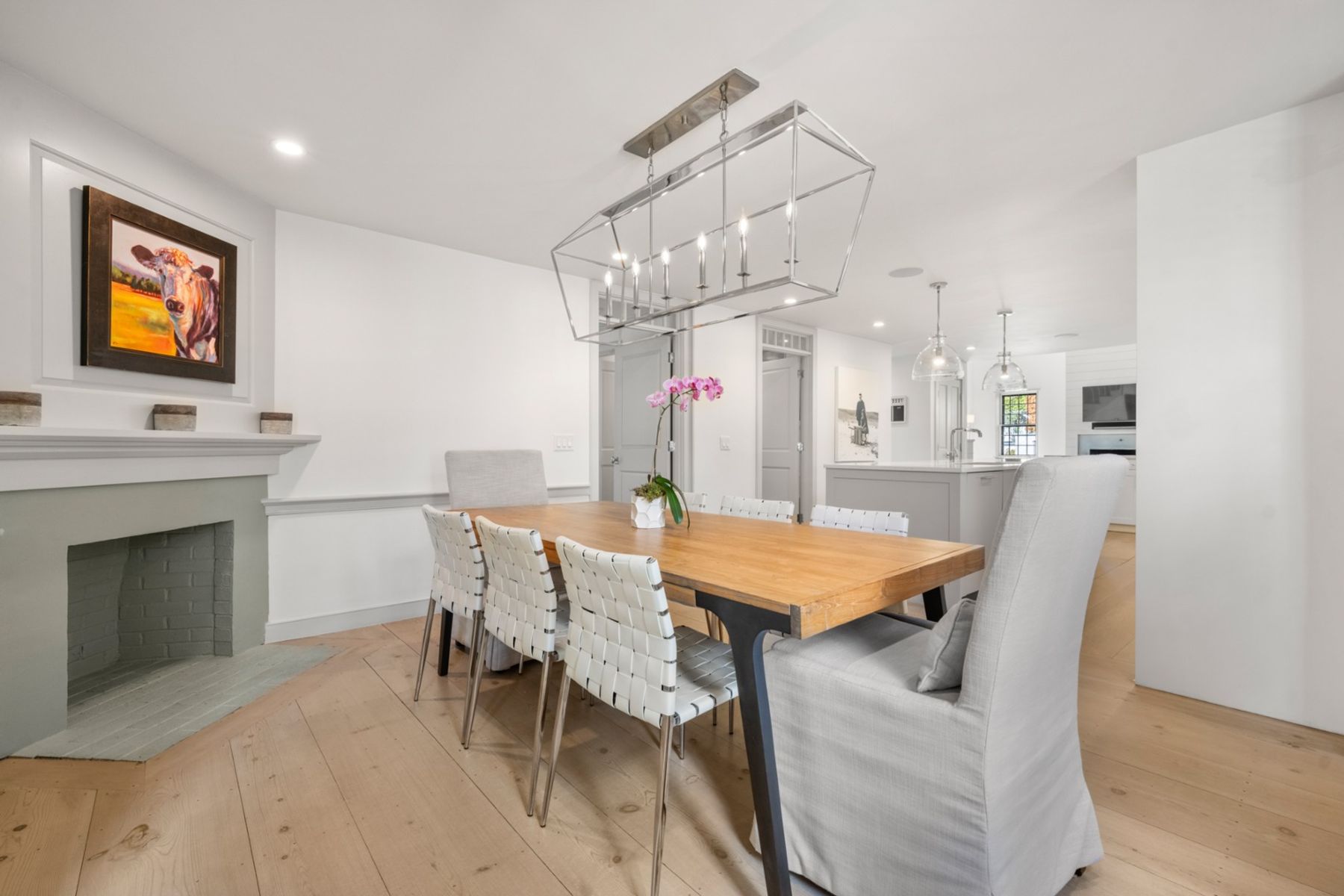 21.5 Hussey Street (21 1/2)