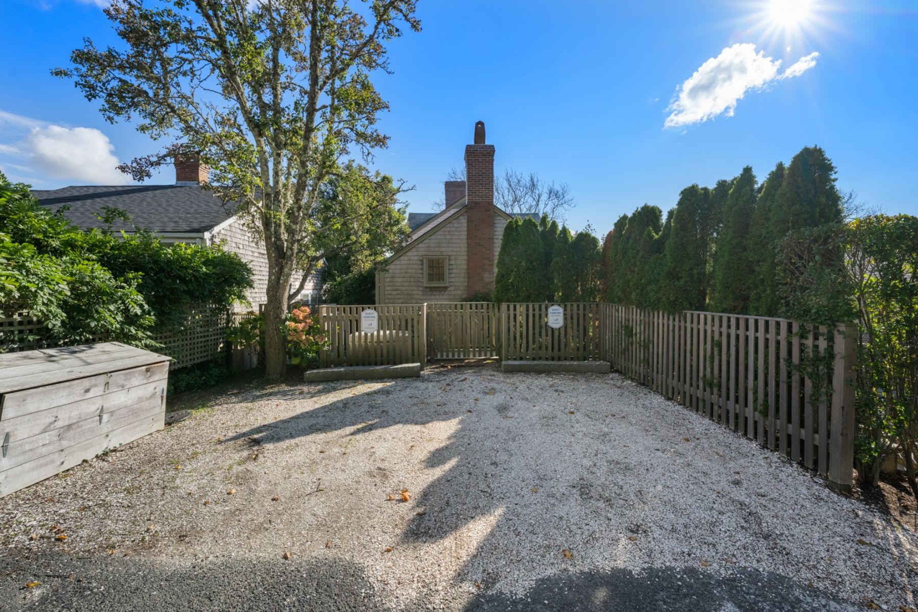 21.5 Hussey Street (21 1/2)