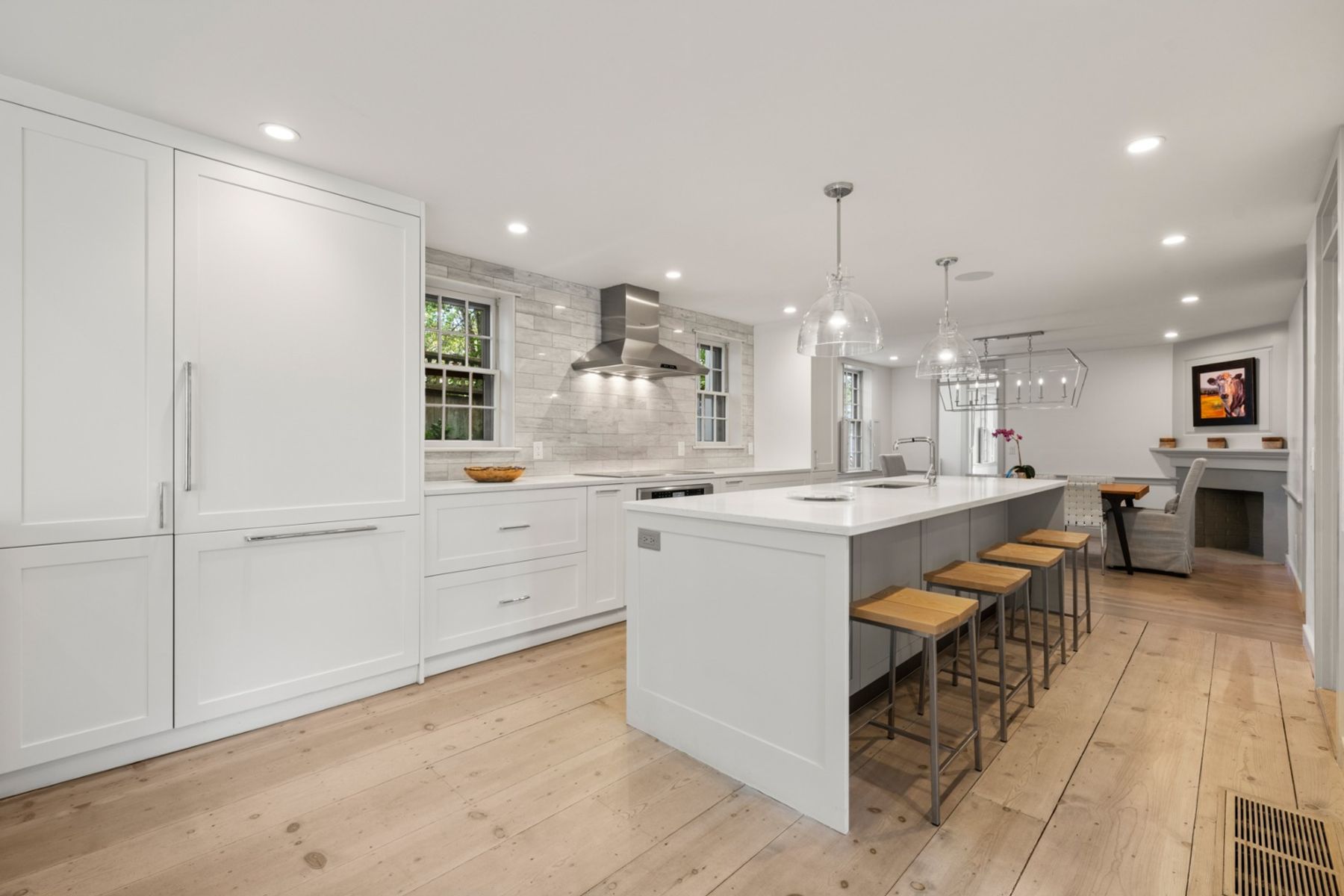 21.5 Hussey Street (21 1/2)