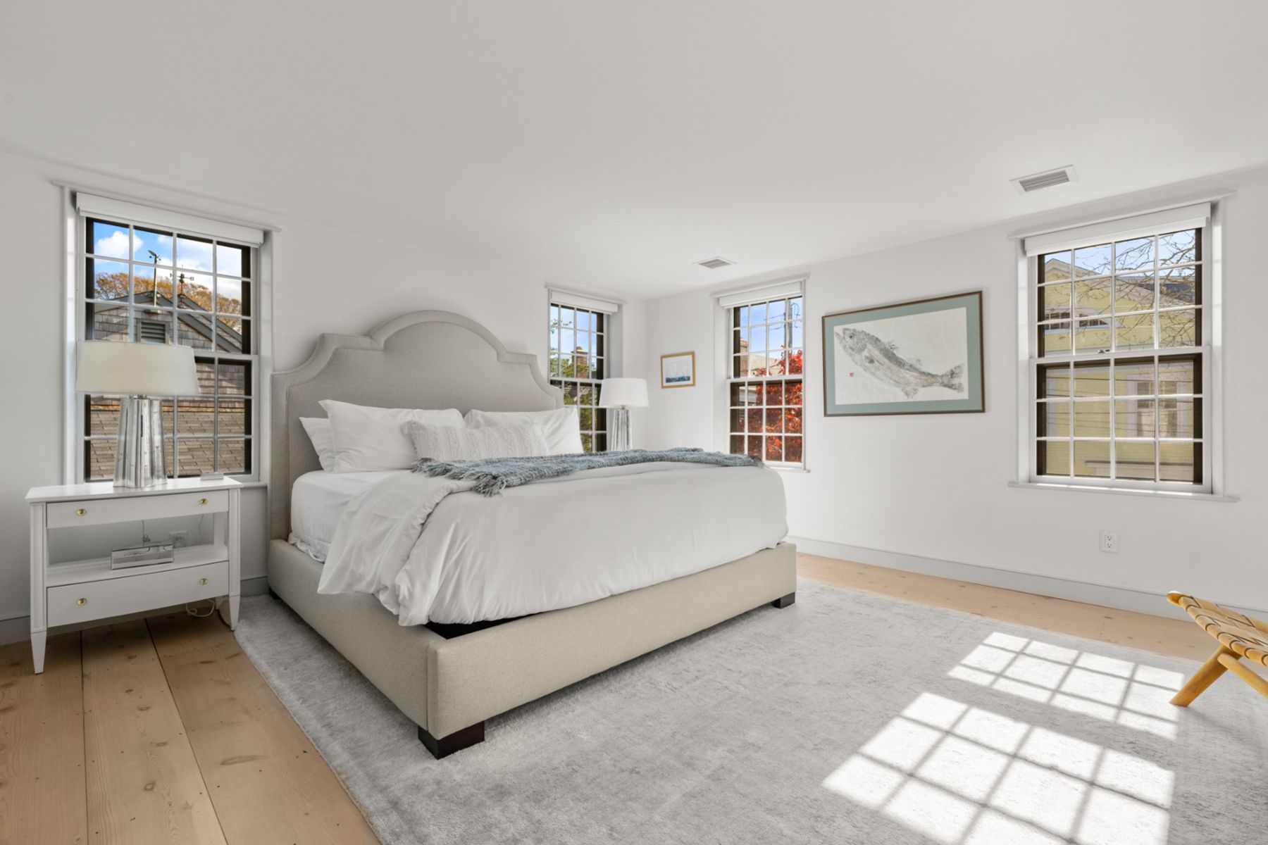 21.5 Hussey Street (21 1/2)
