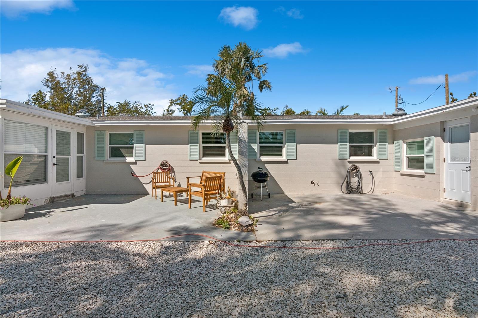 578-580 COMPANION WAY
