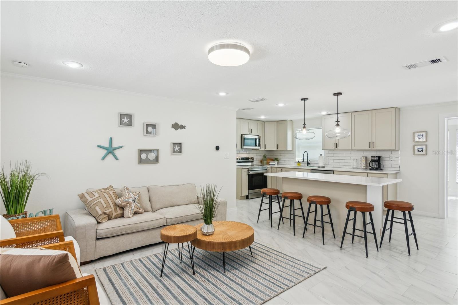578-580 COMPANION WAY