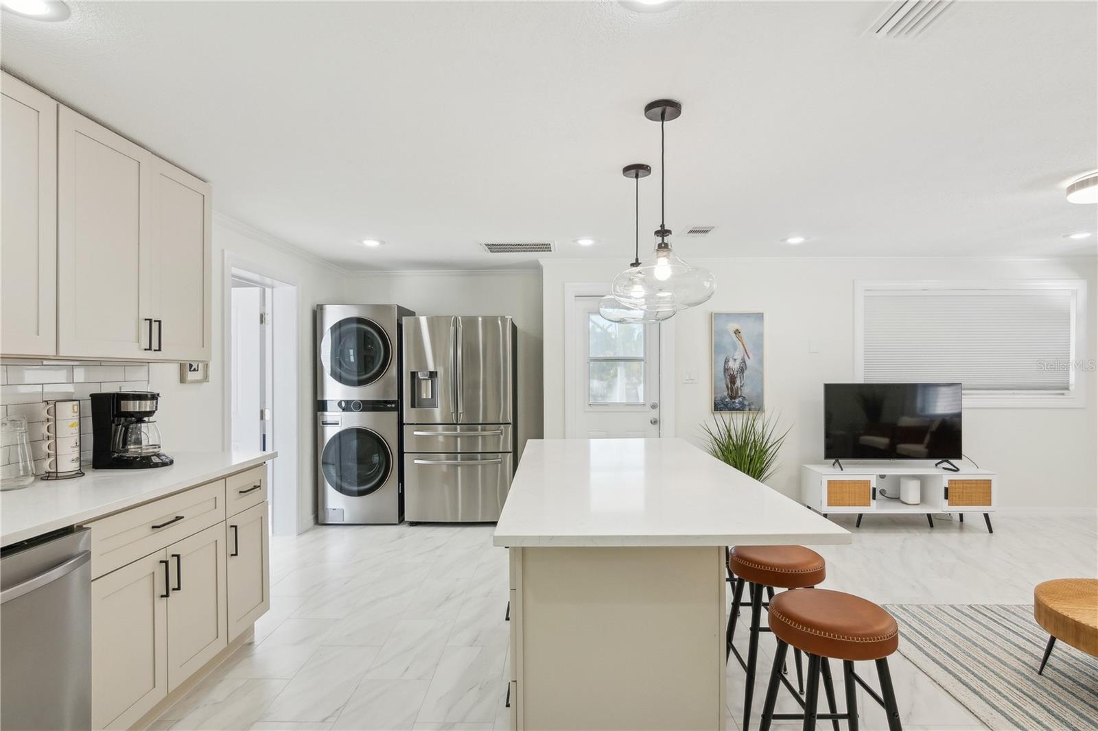 578-580 COMPANION WAY