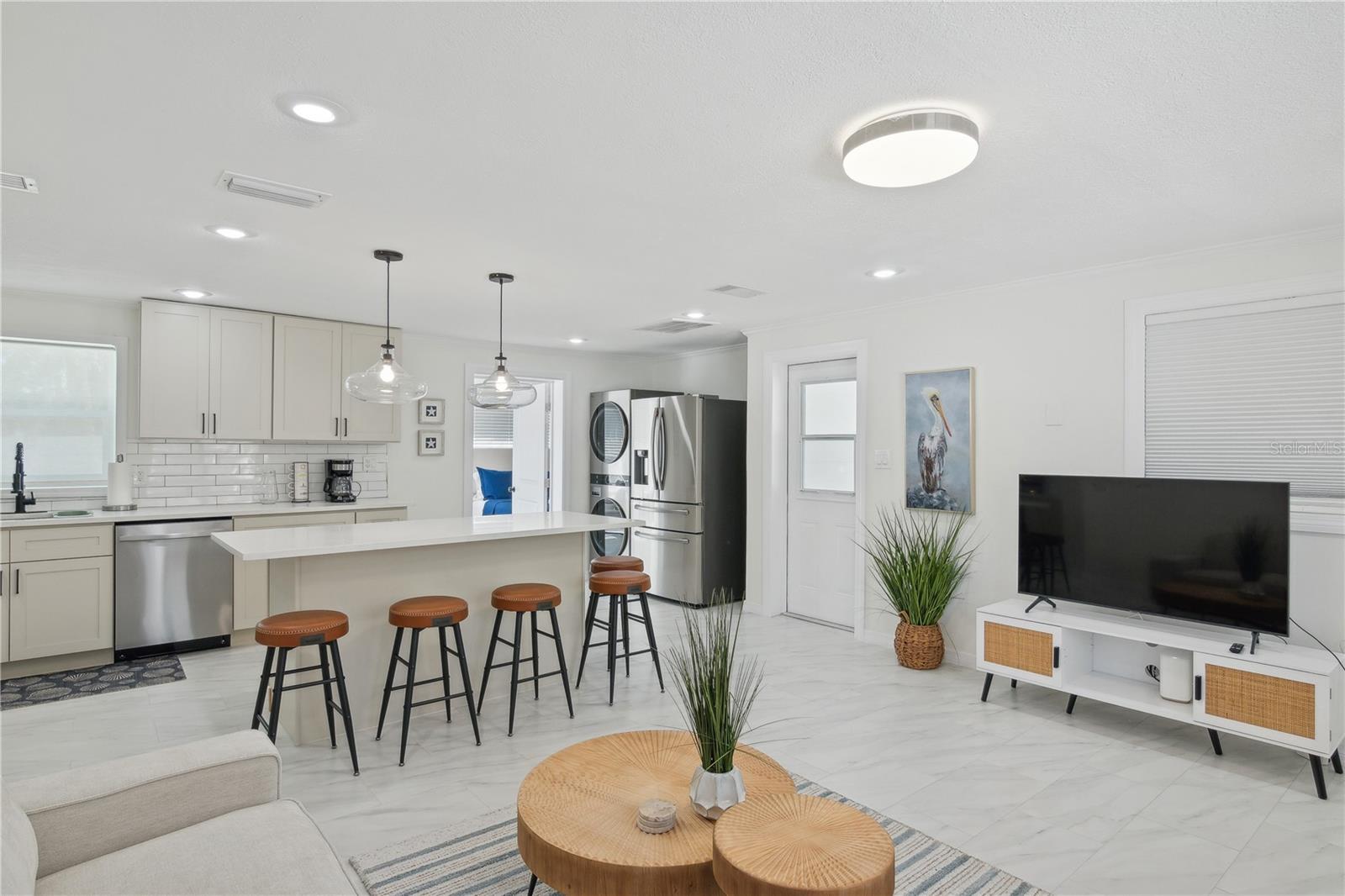 578-580 COMPANION WAY