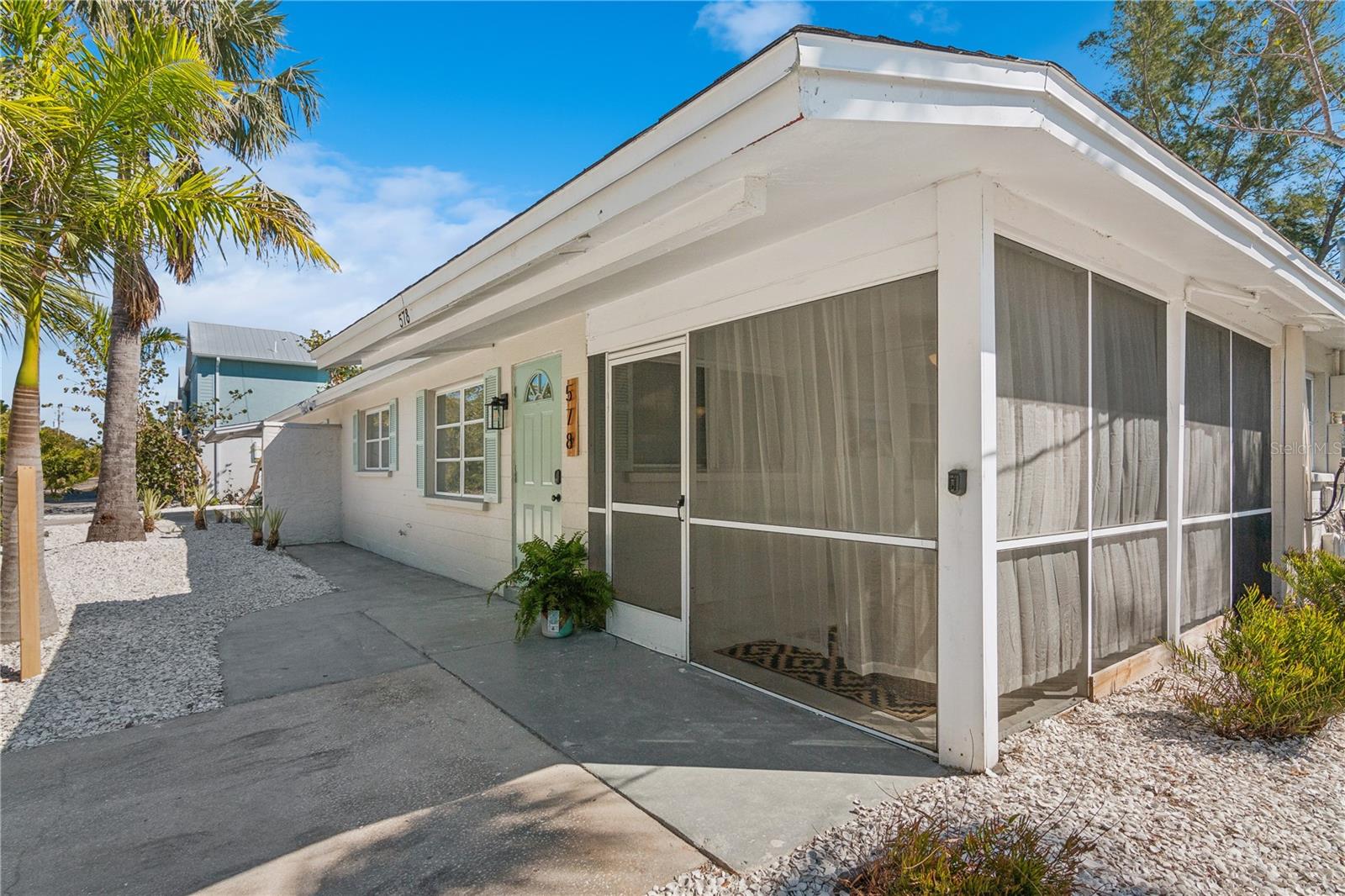 578-580 COMPANION WAY