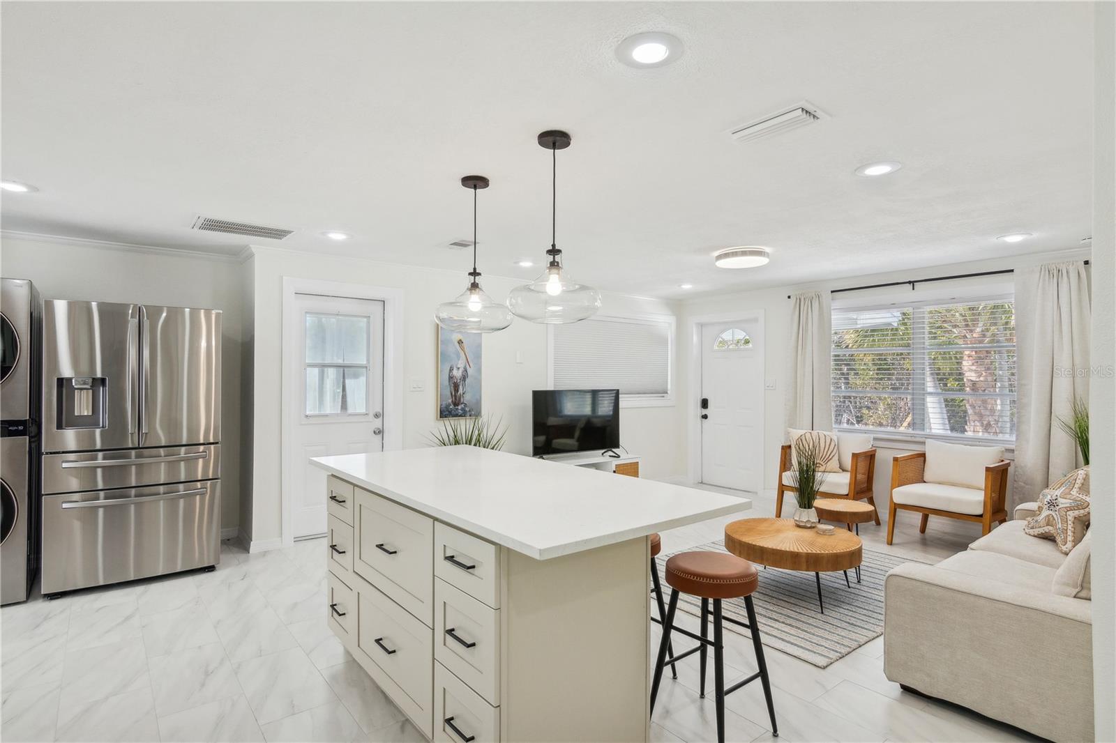 578-580 COMPANION WAY