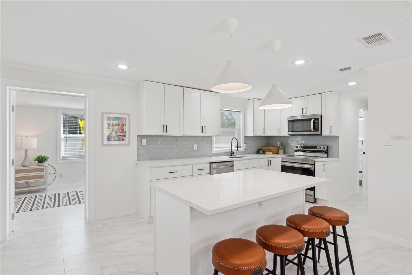 578-580 COMPANION WAY