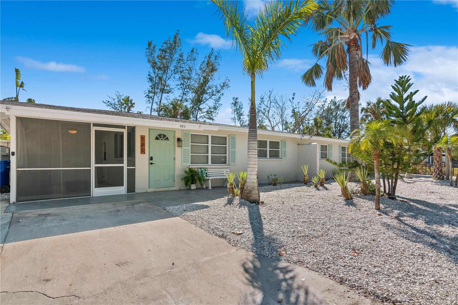 578-580 COMPANION WAY