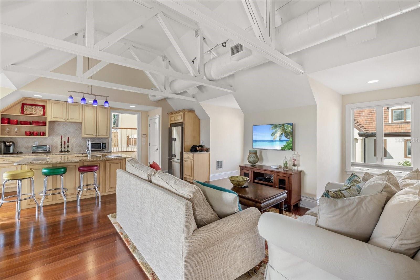 4315 MANGROVE PL
