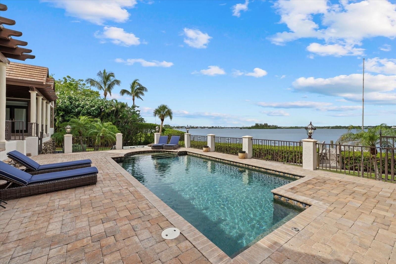 4315 MANGROVE PL