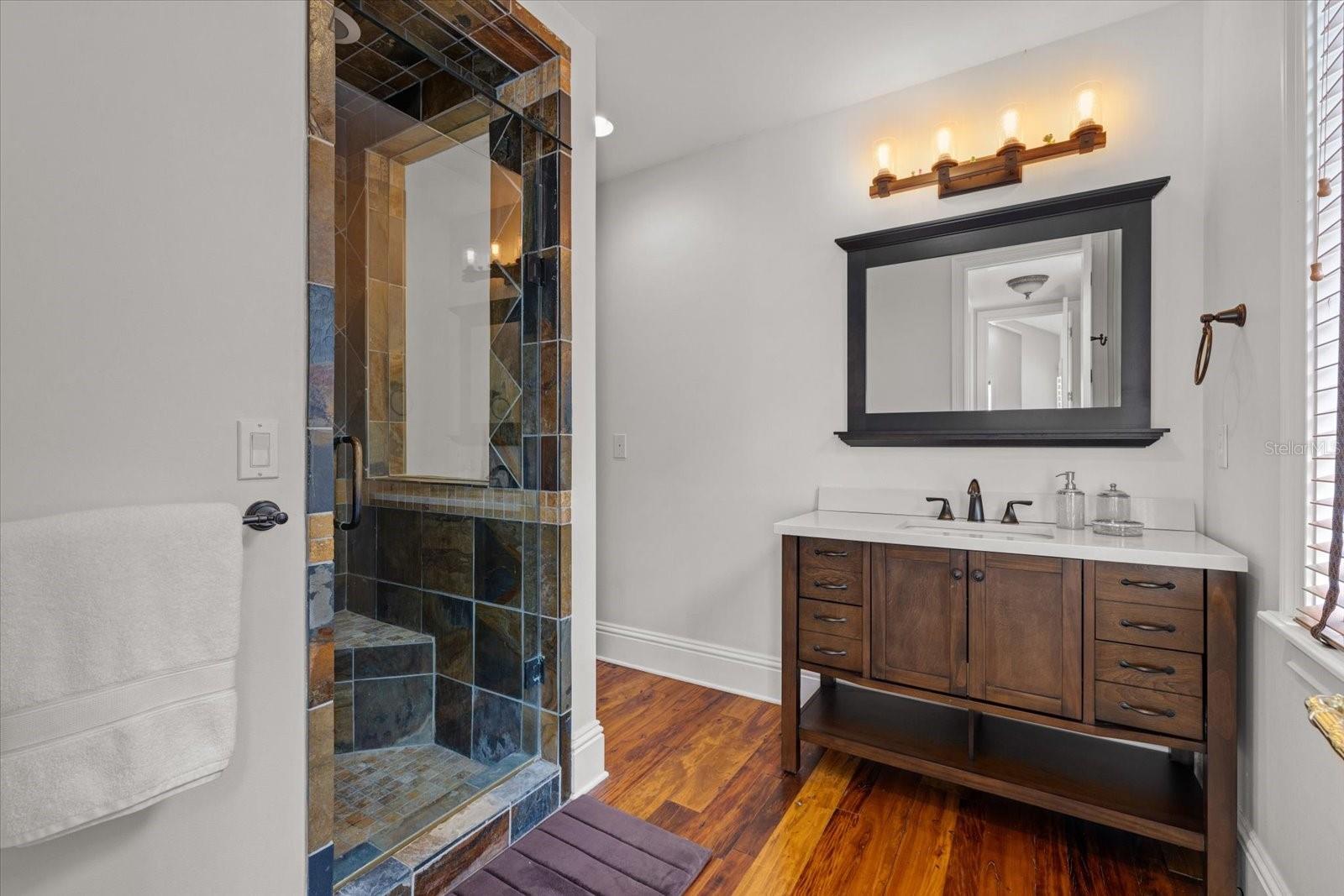 4315 MANGROVE PL