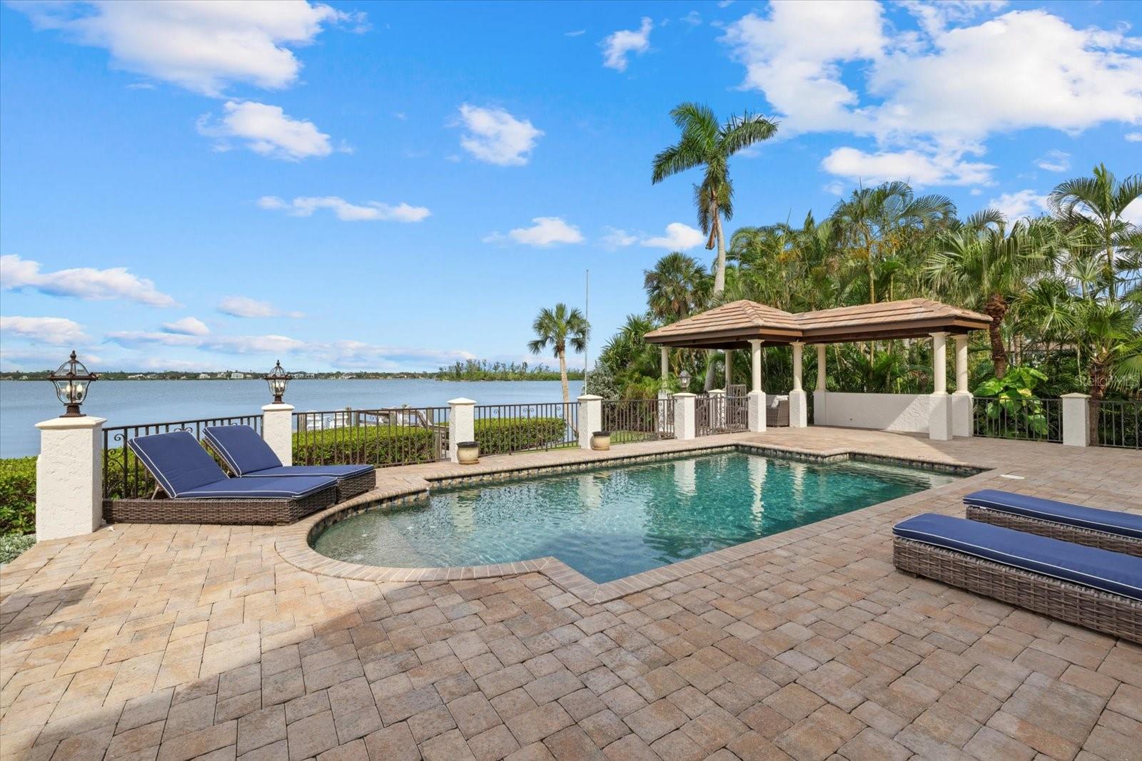 4315 MANGROVE PL