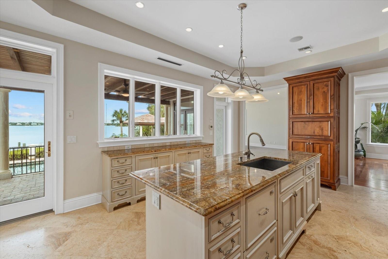 4315 MANGROVE PL
