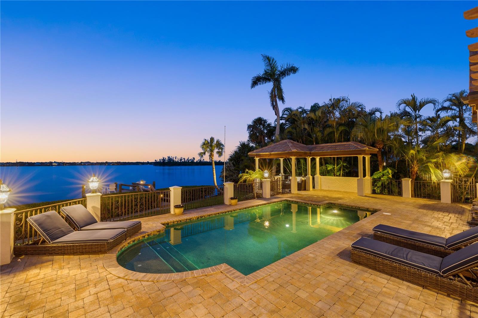 4315 MANGROVE PL