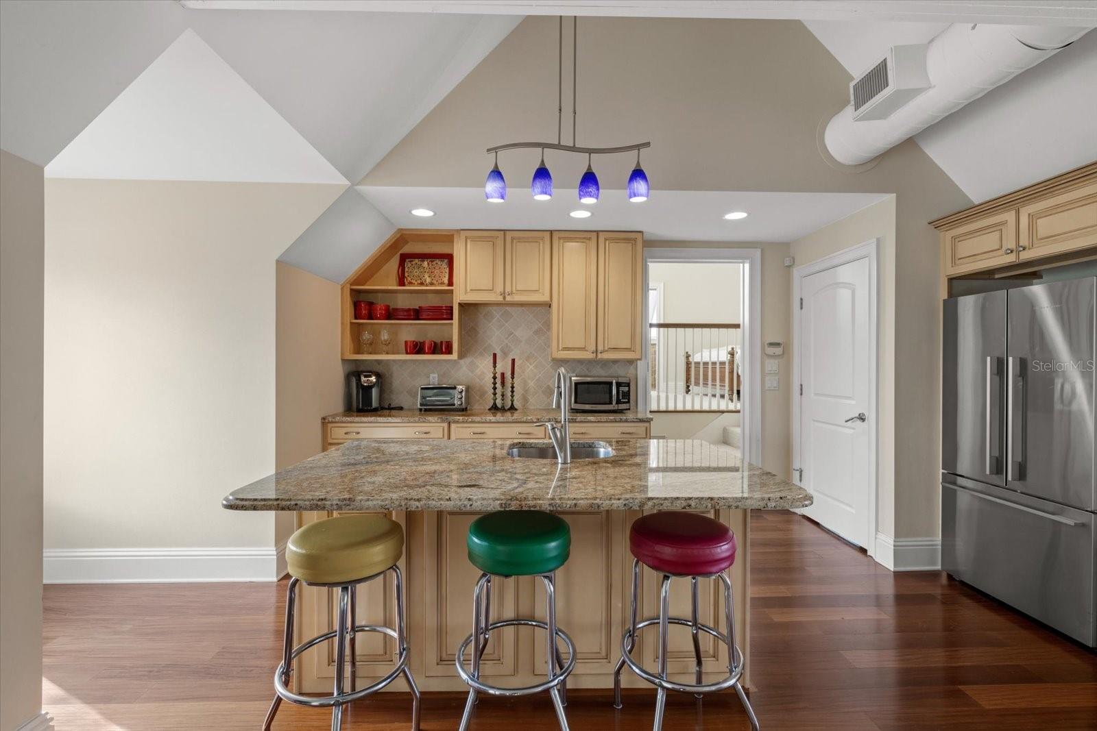 4315 MANGROVE PL