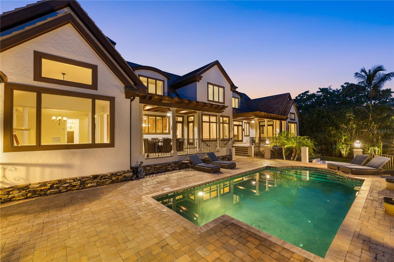 4315 MANGROVE PL