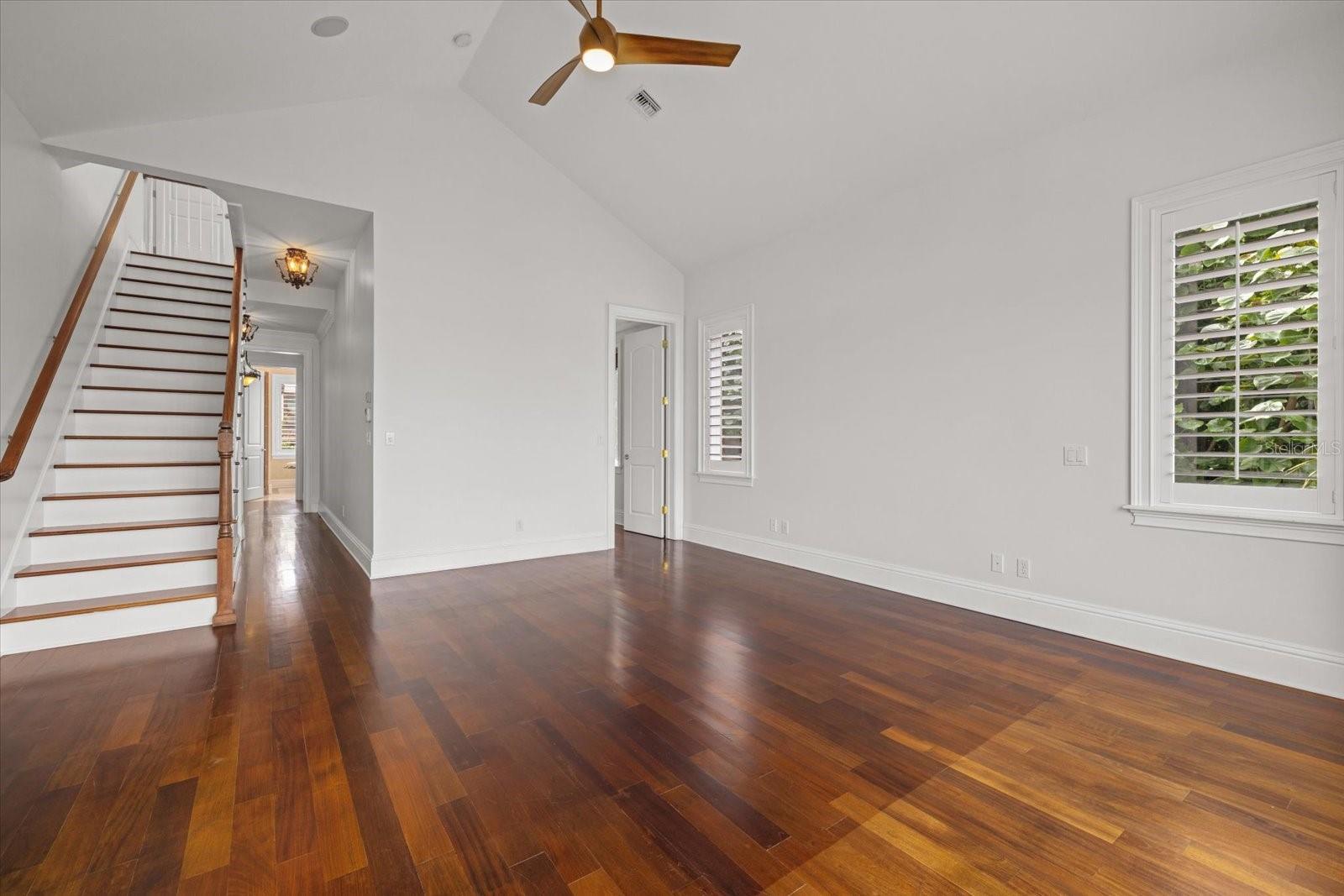 4315 MANGROVE PL