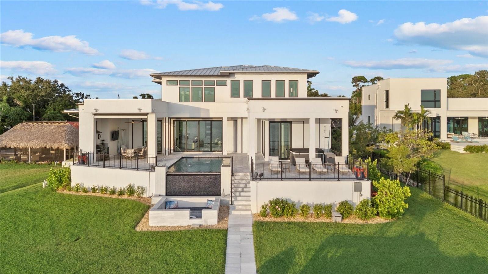 614 BAYSHORE DR
