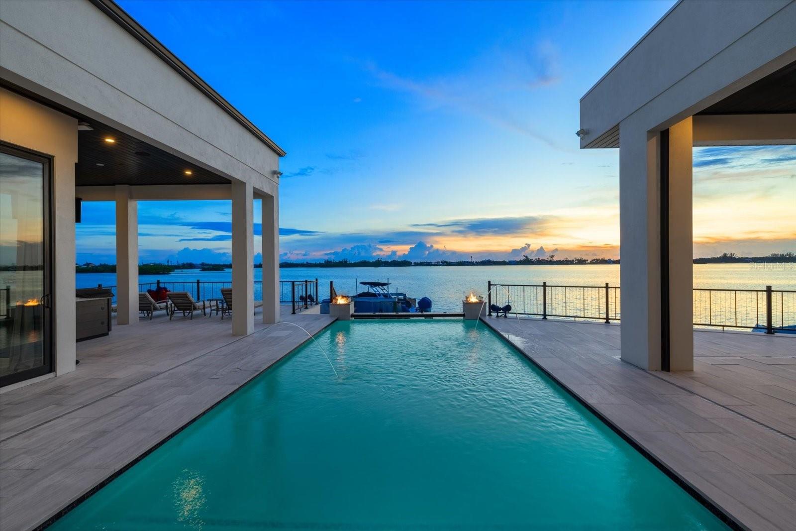 614 BAYSHORE DR