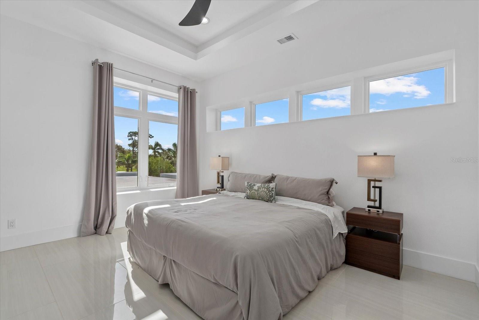 614 BAYSHORE DR