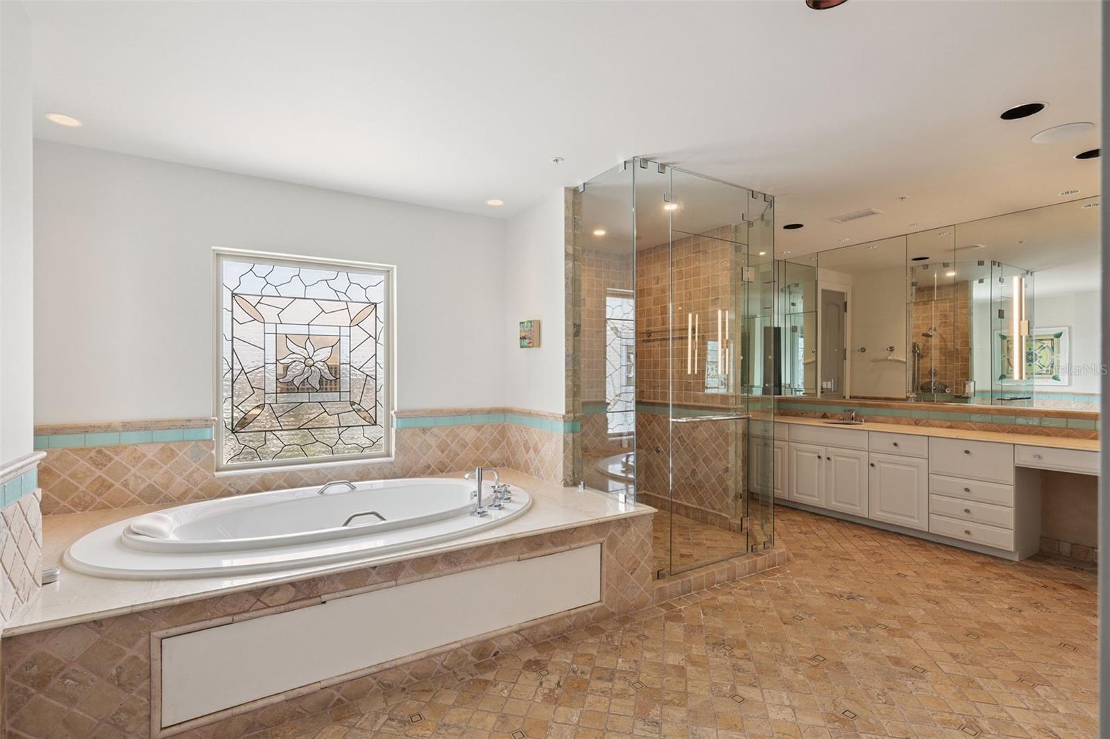 1111 RITZ CARLTON DR #1704