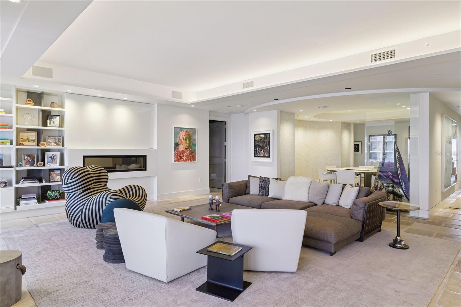 1111 RITZ CARLTON DR #1704