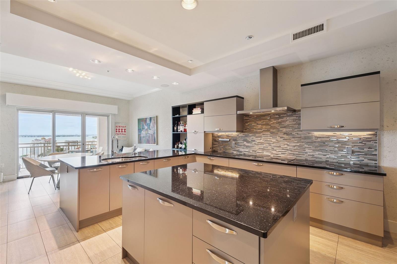 1111 RITZ CARLTON DR #1704