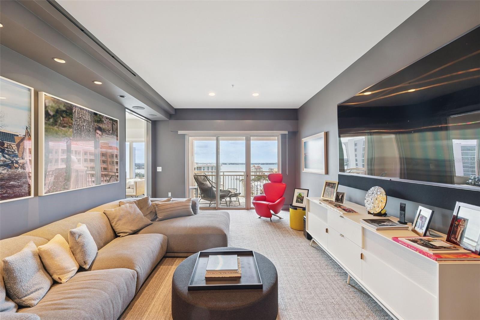 1111 RITZ CARLTON DR #1704