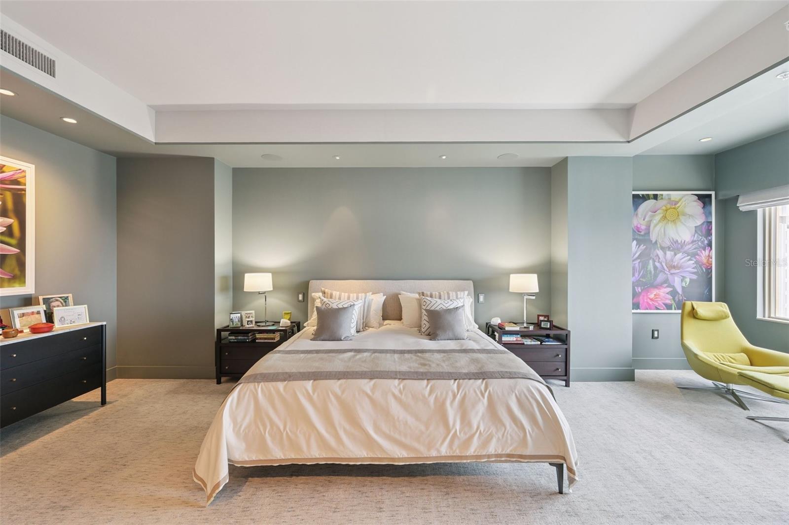 1111 RITZ CARLTON DR #1704