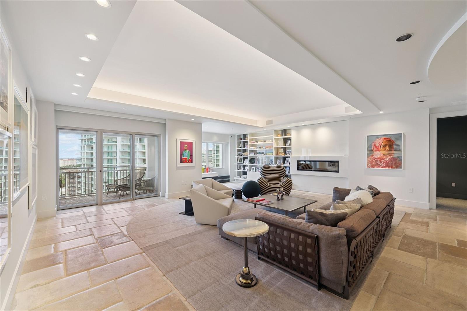 1111 RITZ CARLTON DR #1704