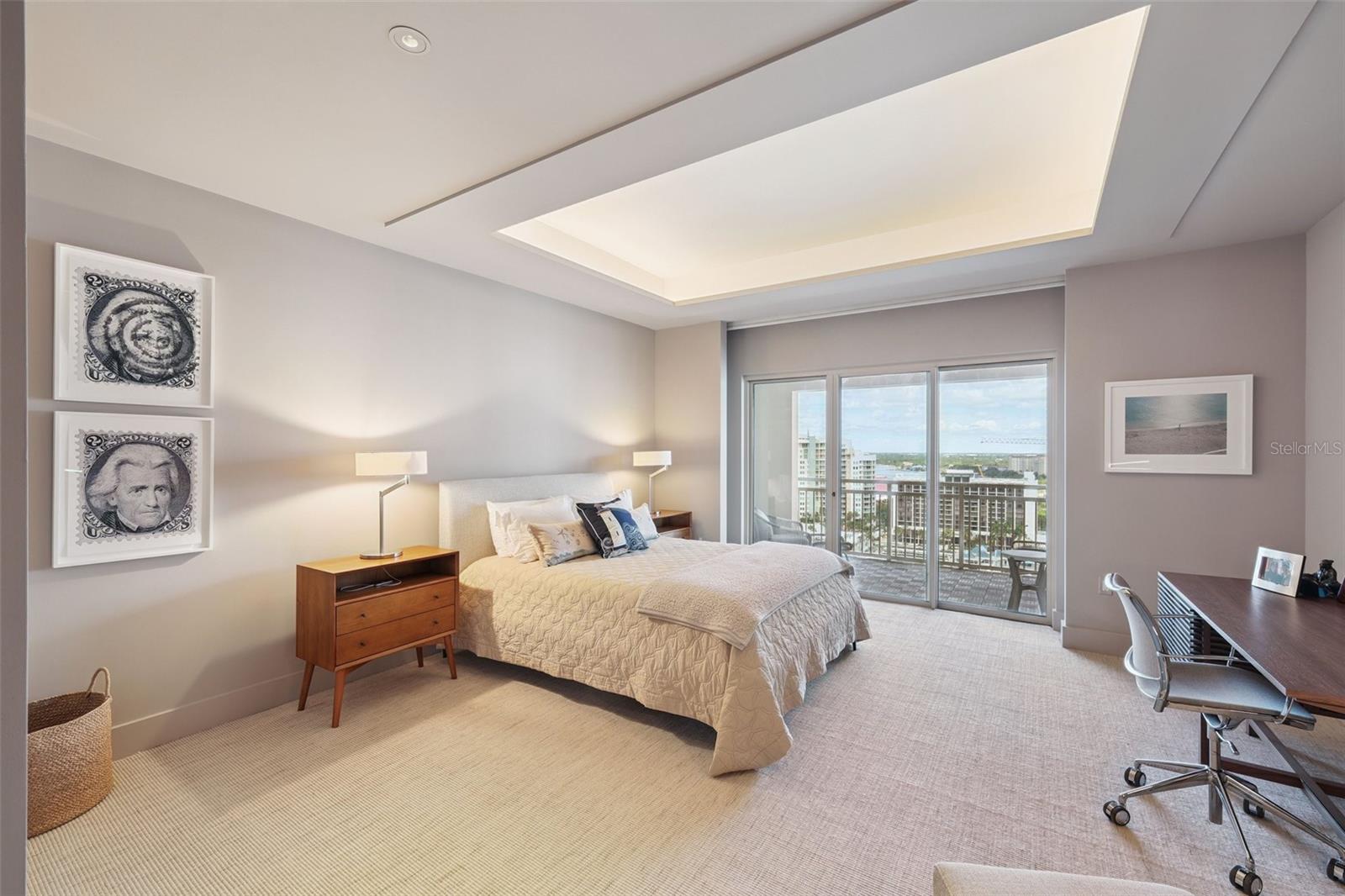 1111 RITZ CARLTON DR #1704