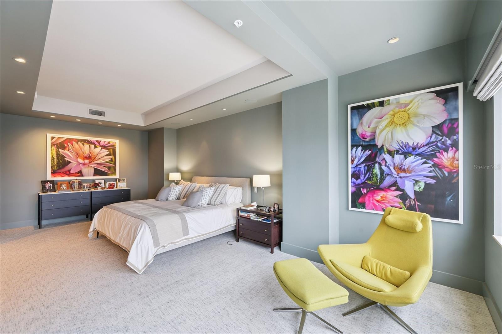 1111 RITZ CARLTON DR #1704