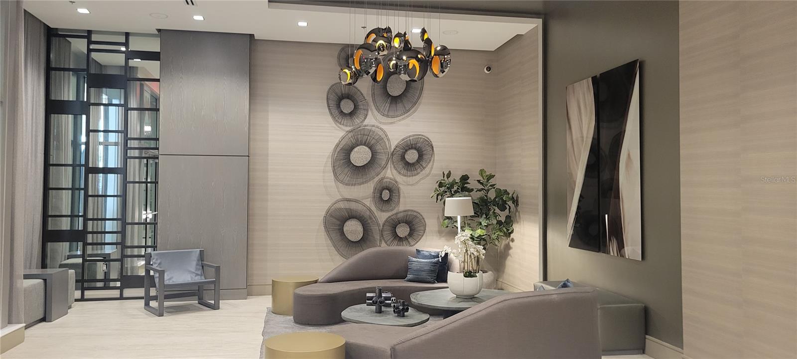 111 PINEAPPLE AVE S #1002