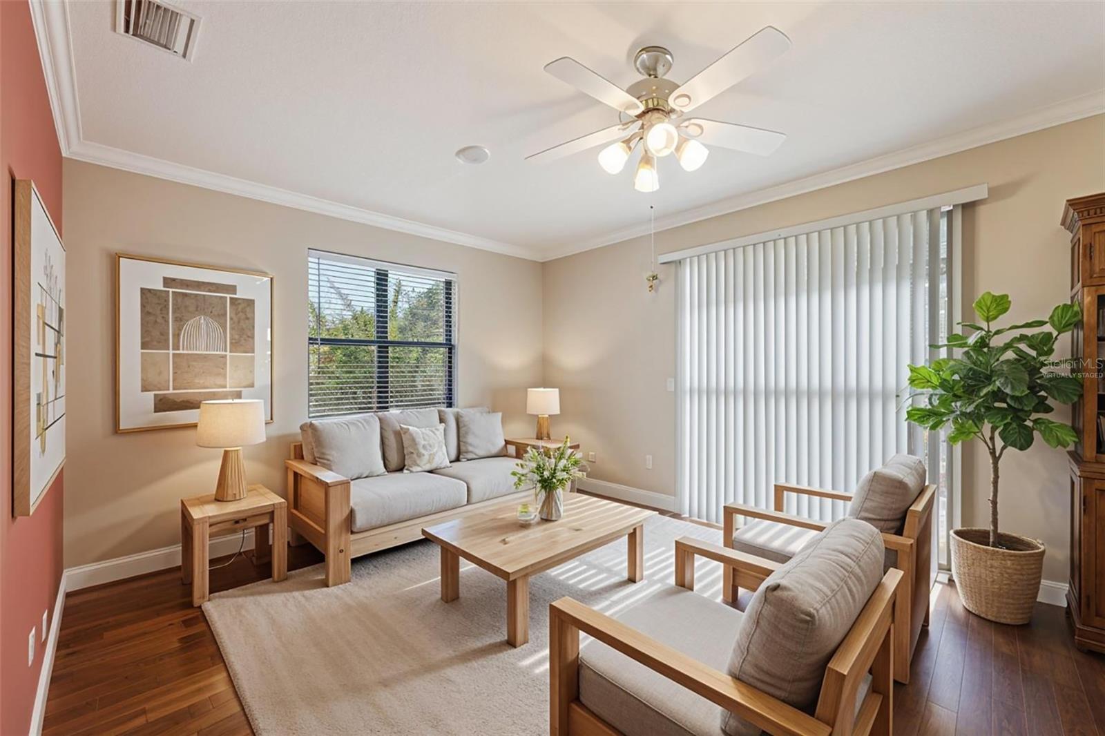 2002 PALM VIEW RD