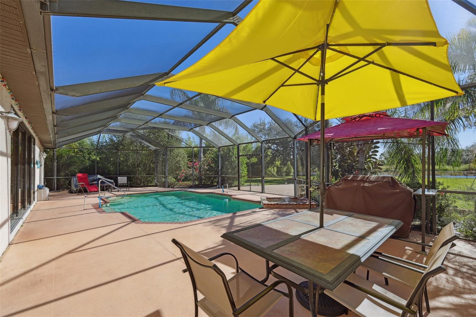 2002 PALM VIEW RD