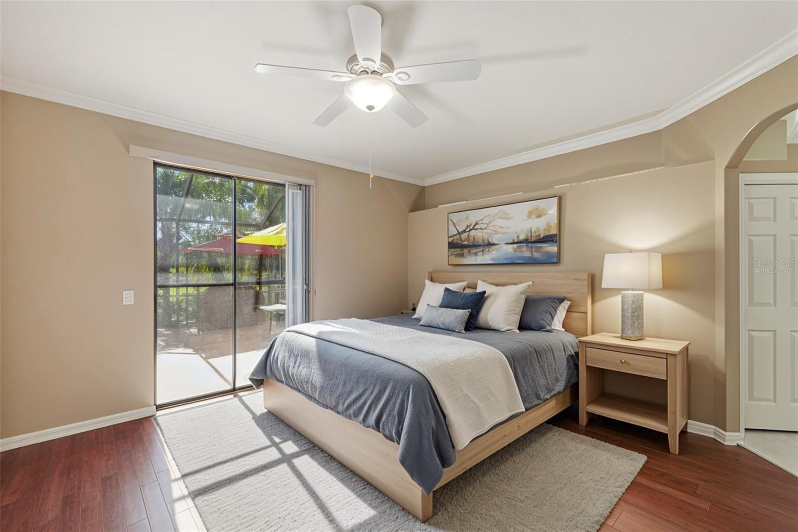 2002 PALM VIEW RD