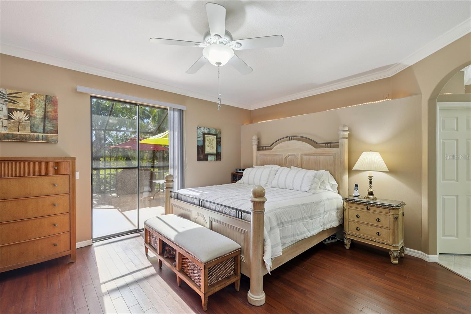 2002 PALM VIEW RD