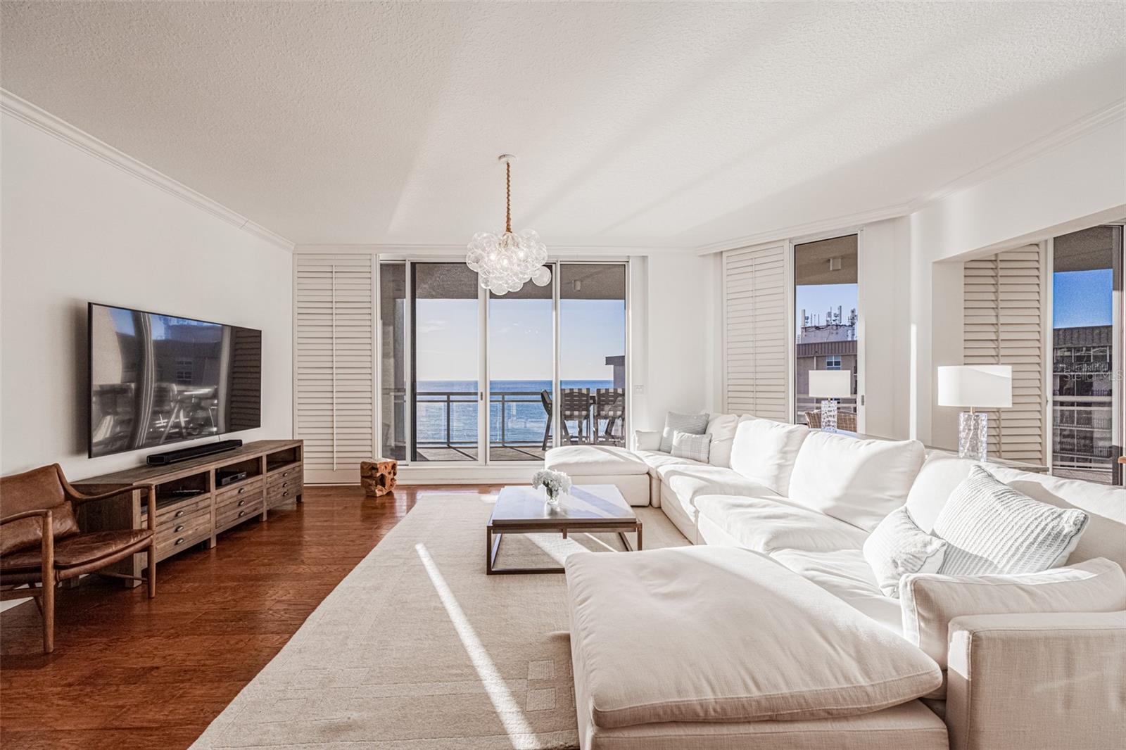 1300 BENJAMIN FRANKLIN DR #1005