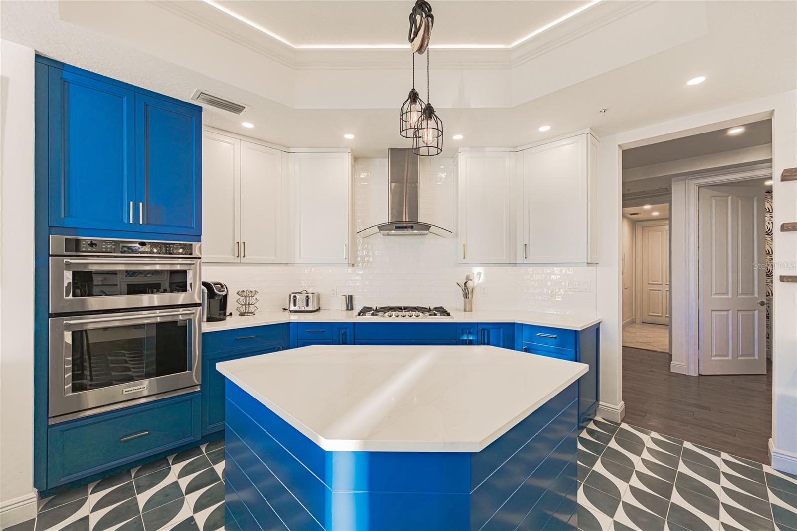 1300 BENJAMIN FRANKLIN DR #1005