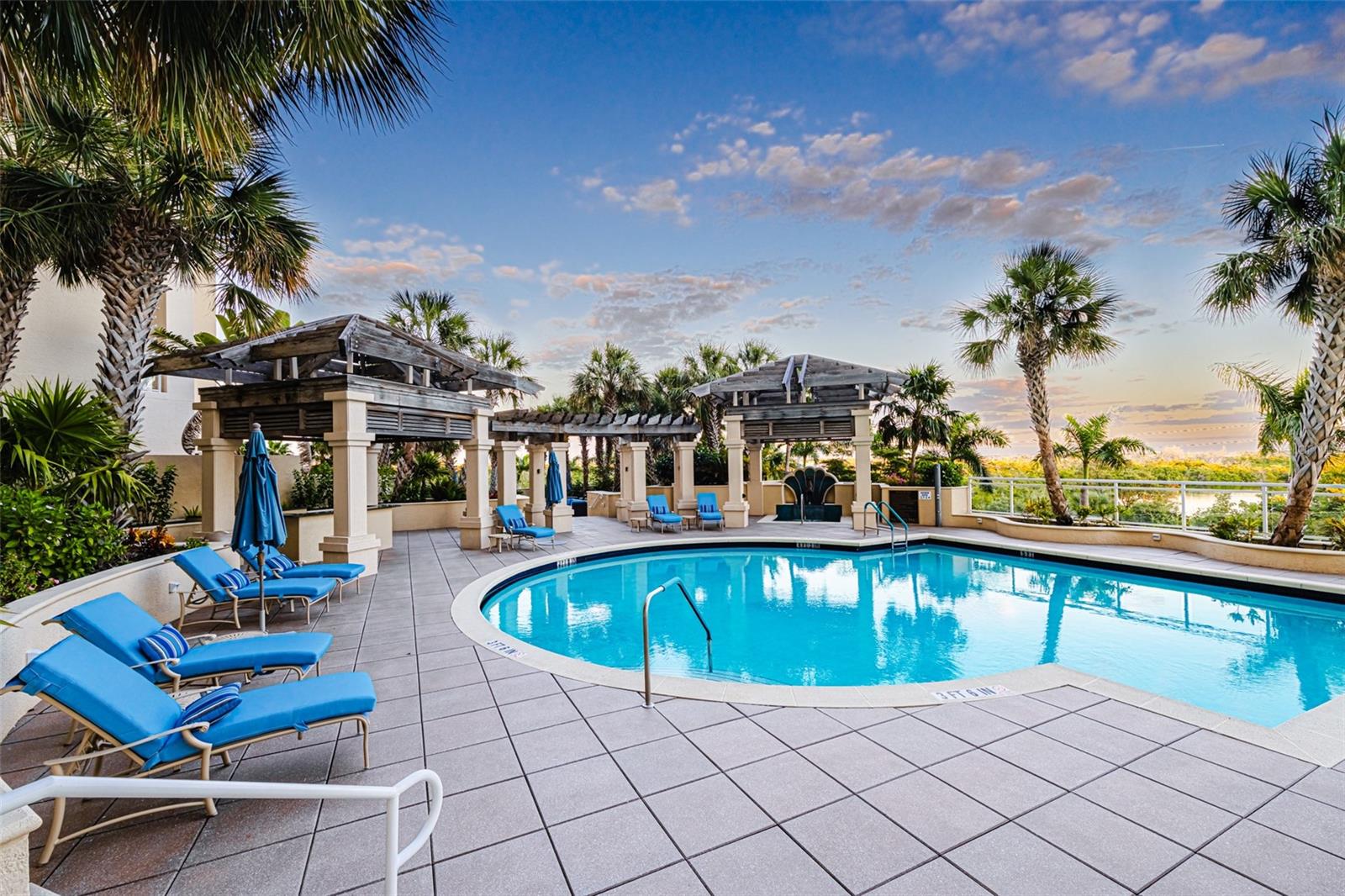 1300 BENJAMIN FRANKLIN DR #1005