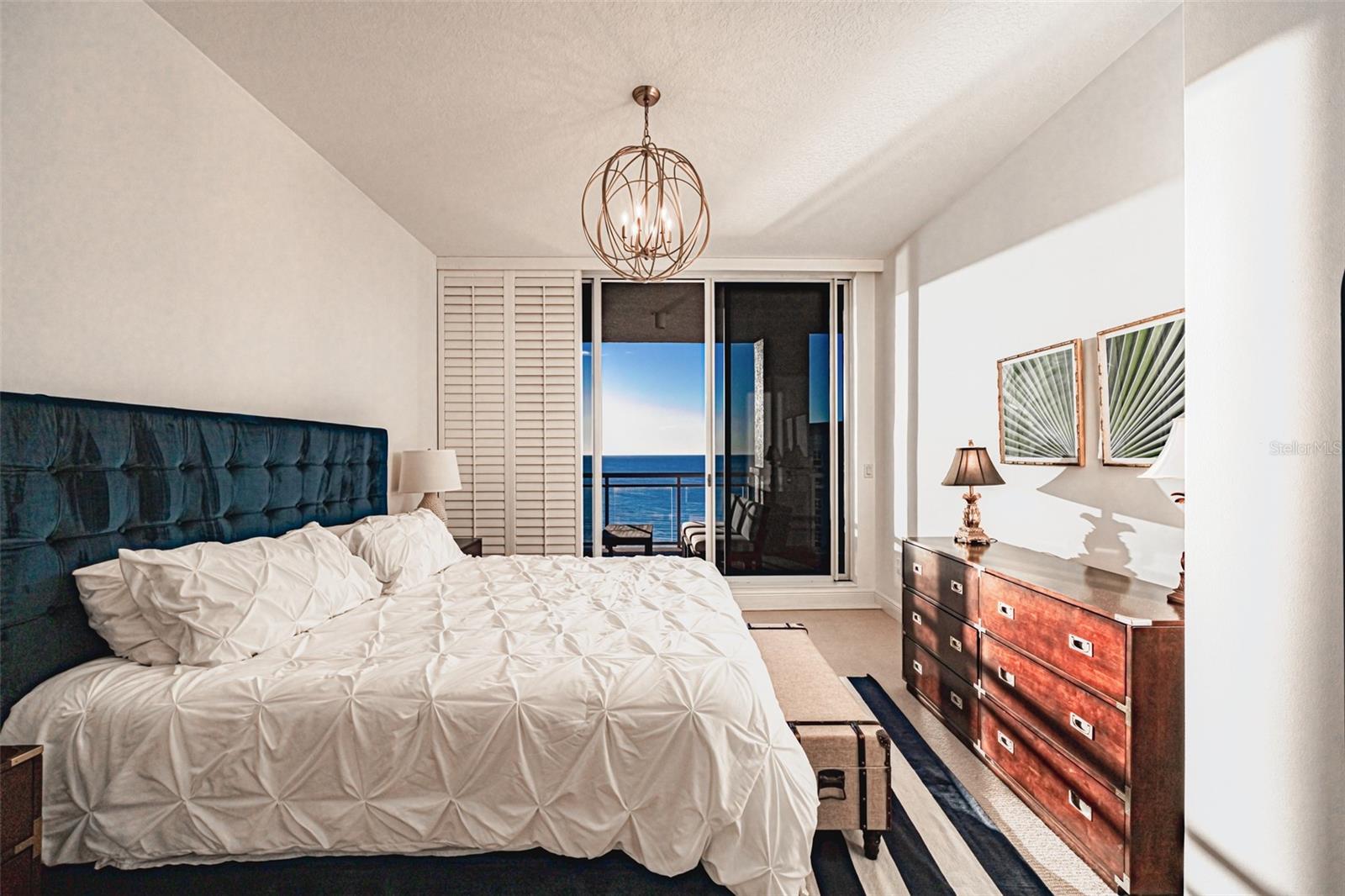 1300 BENJAMIN FRANKLIN DR #1005