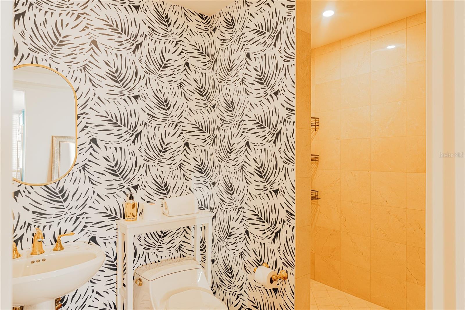 1300 BENJAMIN FRANKLIN DR #1005