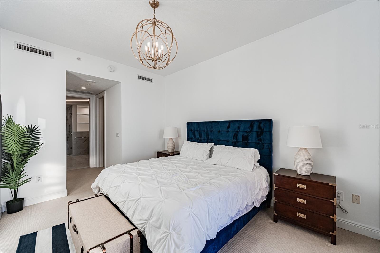 1300 BENJAMIN FRANKLIN DR #1005