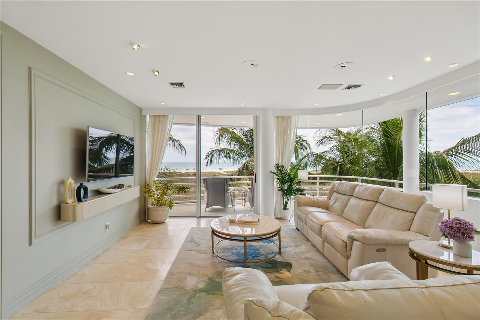 648 BEACH RD