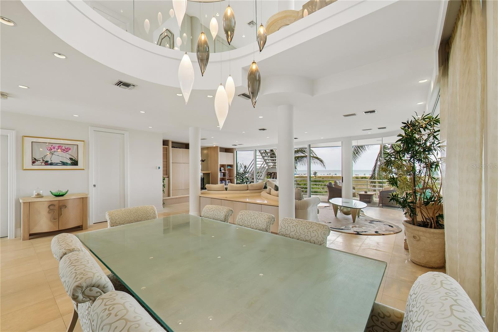 648 BEACH RD