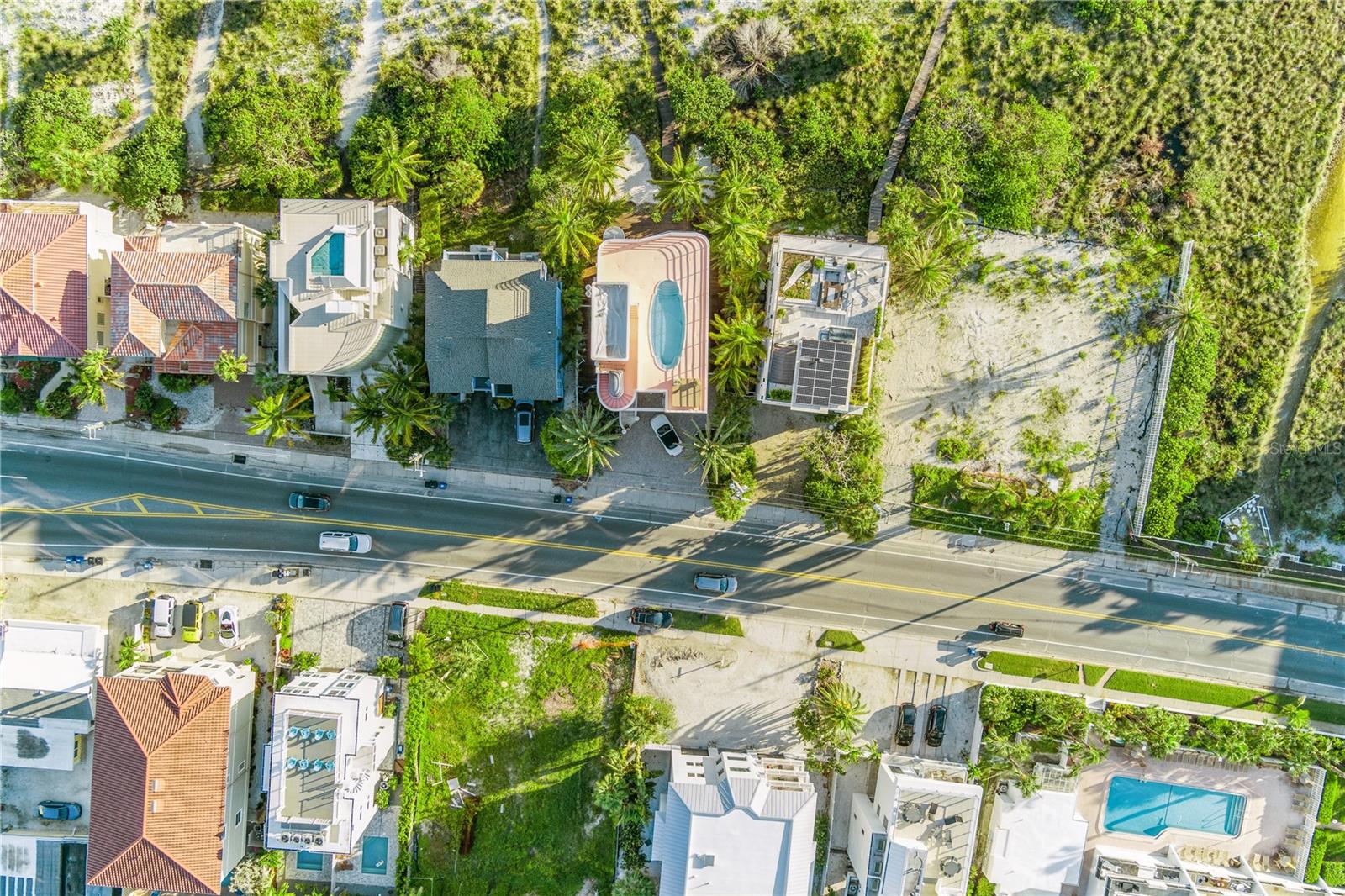 648 BEACH RD