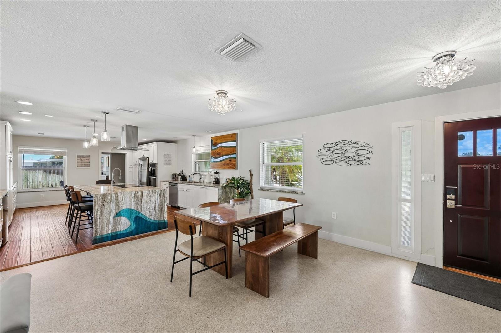 322 SUWANEE AVE