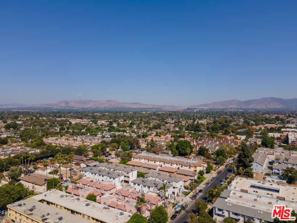 14655 W Sara Ln