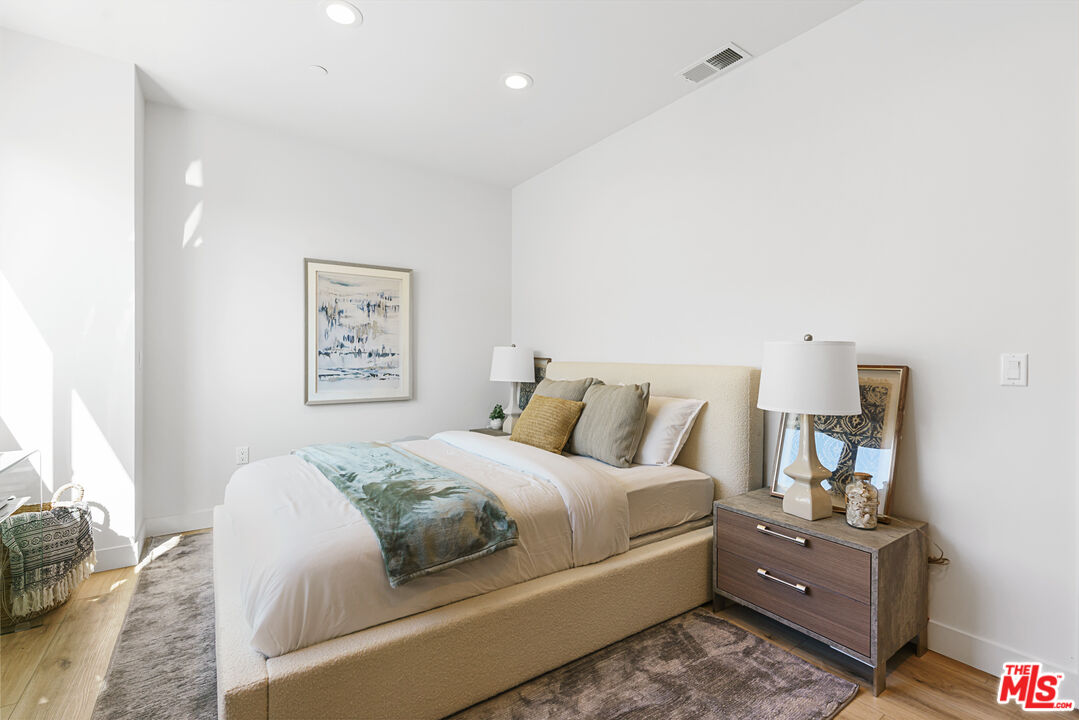 14655 W Sara Ln